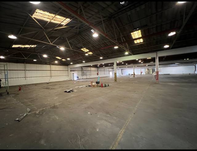 2,805M² WAREHOUSE TO LET IN BELLVILLE SOUTH